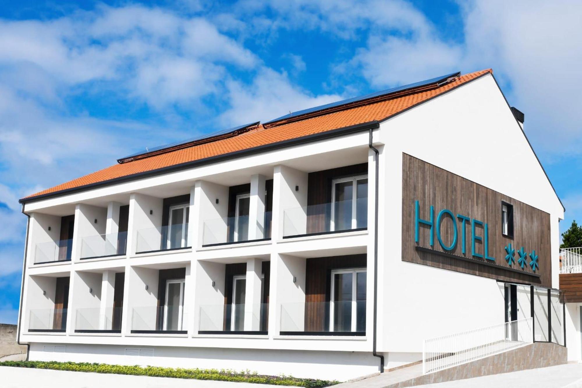 Hotel Spa Meiga Do Mar Caldebarcos Buitenkant foto